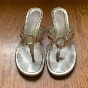 Lilly Pulitzer gold and woven straw sandal